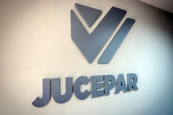 Paraná moderniza protocolos e tempo de abertura de empresas chega a 7 horas em setembro