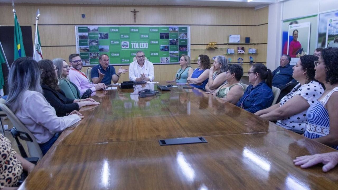 Prefeitura de Toledo homenageia servidores públicos municipais aposentados