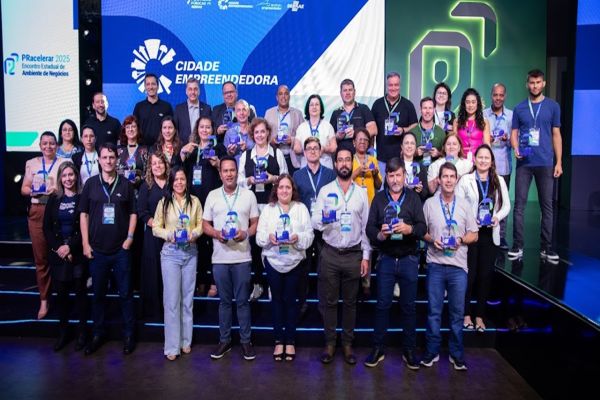 Imagem referente a notícia: Municípios do Paraná avançam no desenvolvimento com apoio do Cidade Empreendedora