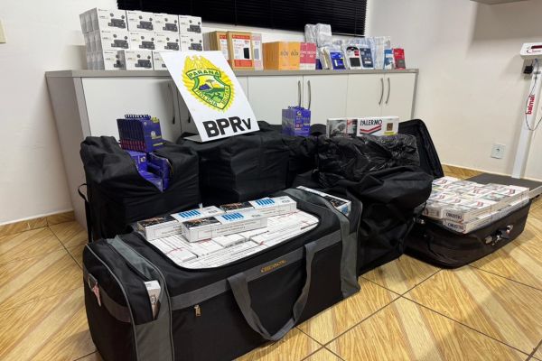 Imagem referente a notícia: Operação da PRE apreende carga de contrabando e descaminho em Corbélia