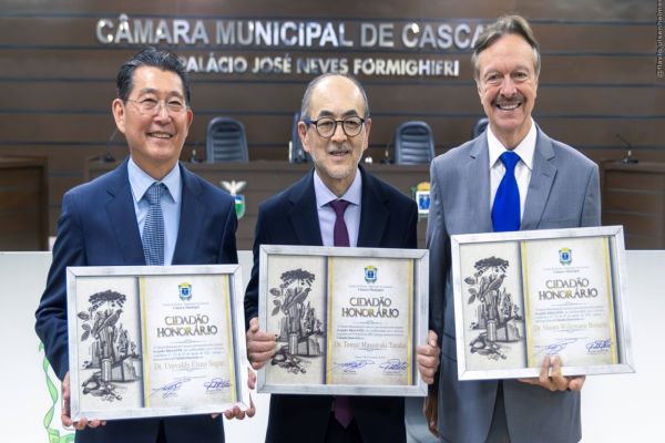 Médicos fundadores da Gastroclínica recebem o título de Cidadão Honorário