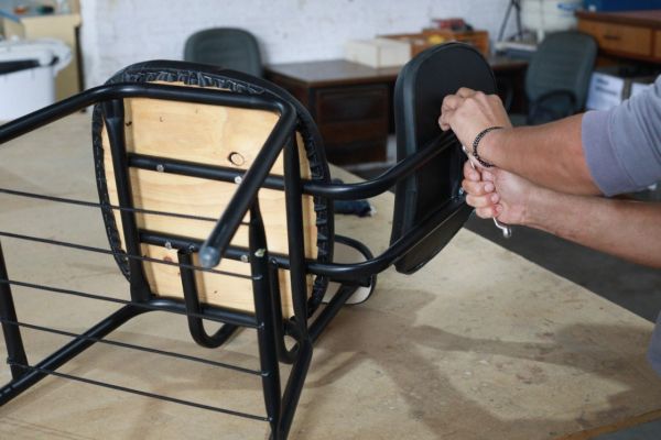 Cascavel economiza quase R$ 1 milhão ao recuperar móveis com Projeto Inovador