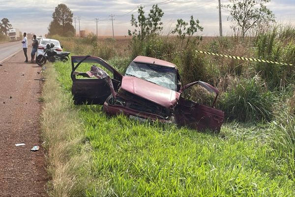 Imagem referente a notícia: Colisão entre três veículos bloqueia BR-369 e deixa motorista ferido entre Cascavel e Corbélia