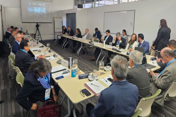Itaipu discute segurança hídrica e proteção dos ecossistemas em encontro latino-americano no Chile