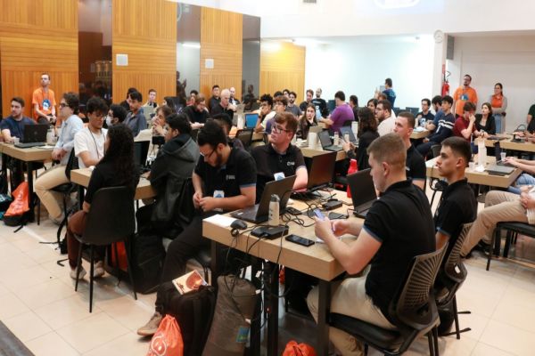 Super Hackathon: equipes de três cidades apresentaram soluções inovadoras para o mercado