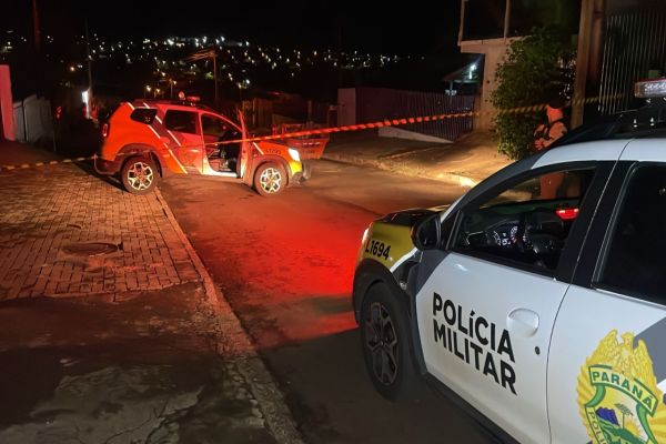 Imagem referente a notícia: Confronto entre PM e criminosos deixa dois mortos e dois feridos no Bairro Periolo em Cascavel