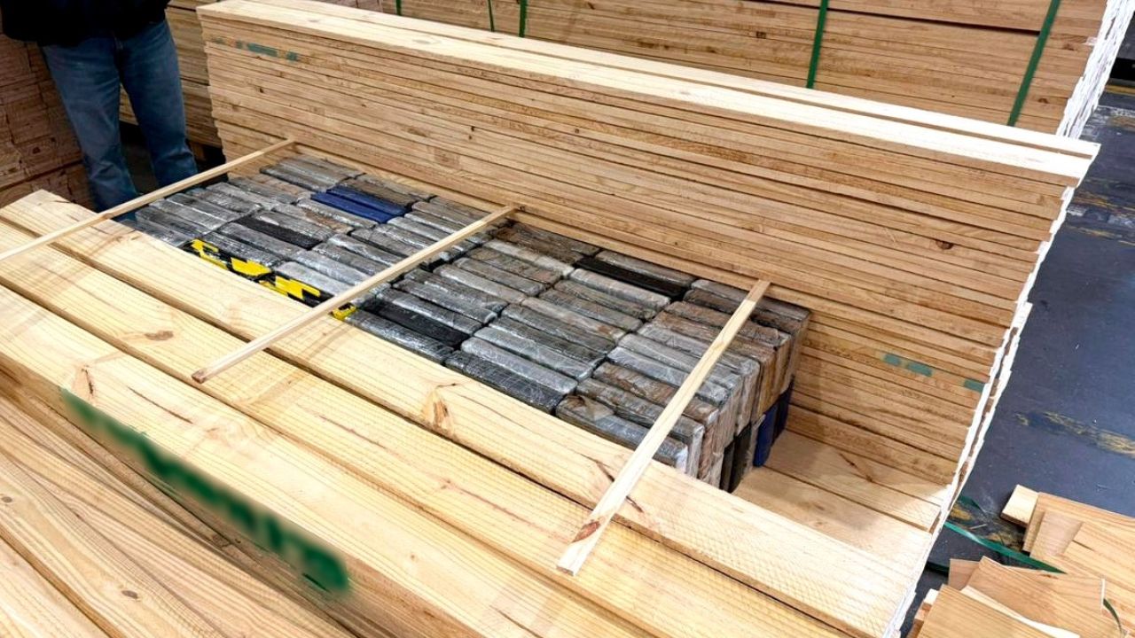 Receita Federal retém mais de 1 tonelada de cocaína no Porto de Paranaguá