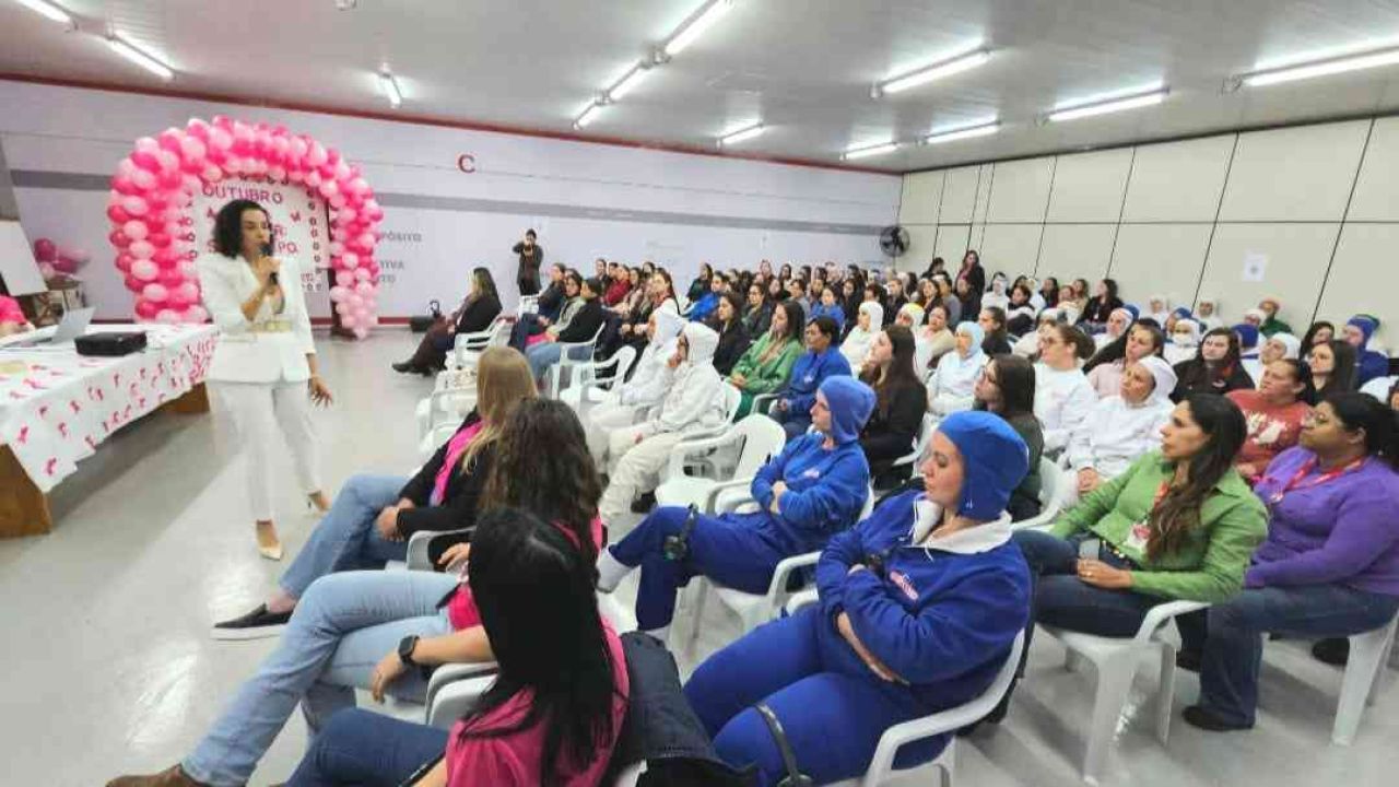 Outubro Rosa: O poder da imagem na construção da autoestima e autoconfiança da mulher