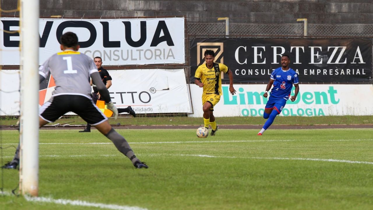 FC Cascavel domina, mas Cianorte reage e garante empate no Estádio Olímpico Regional