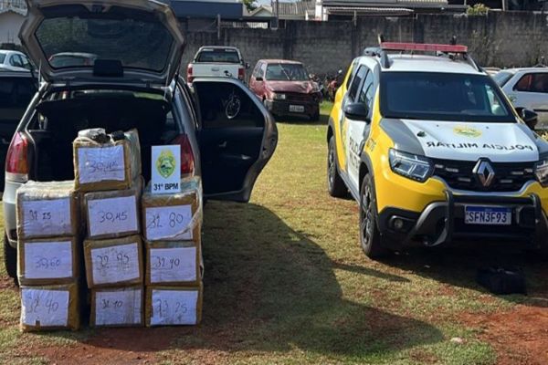 Imagem referente a notícia: Polícia Militar intercepta carro carregado com mais de 320 kg de maconha em Corbélia