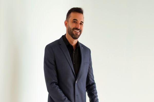 Profissional de Toledo é convidado por General Silva e Luna para comandar a Comunicação de Foz do Iguaçu