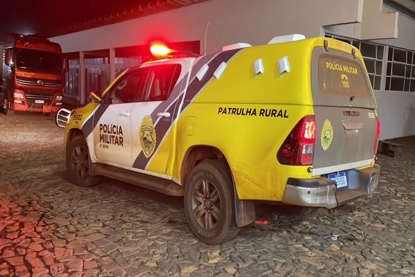 Imagem referente a notícia: Quatro veículos se envolvem em acidente de trânsito na BR-277, em Cascavel