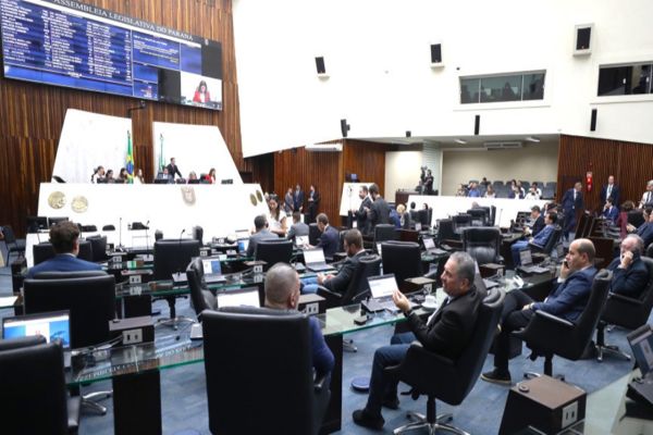 Assembleia Legislativa aprova projeto que amplia divulgação de serviço de apoio a superendividados