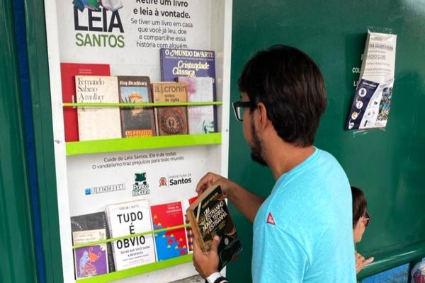 Imagem referente a notícia: Câmara de Cascavel analisa projeto de lei  ‘Leitura em Movimento’ que visa democratizar o acesso aos livros pela cidade
