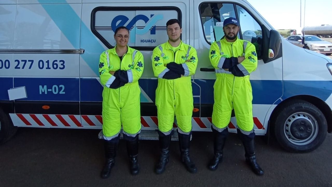 Socorristas da EPR Iguaçu prestam primeiro atendimento a bebê que nasceu na ambulância, em Candói
