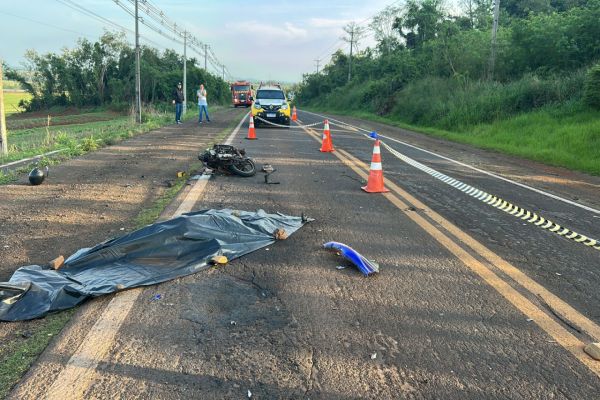Motociclista morre em colisão frontal com caminhão na PR-488 em Santa Helena