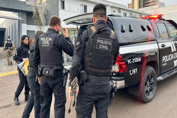 Imagem referente a notícia: Polícias do Paraná desarticulam grupo criminoso e realizam 43 prisões em nove cidades