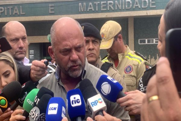 Imagem referente a notícia: Operação policial deixa sete mortos e 36 presos em megaação contra facção criminosa no Paraná