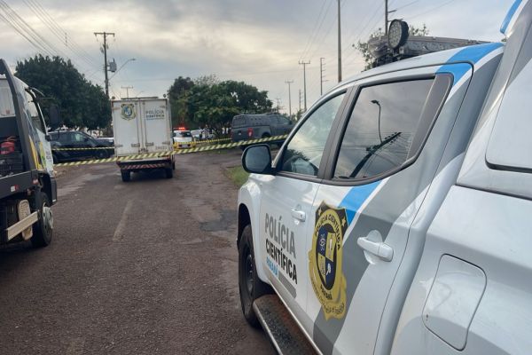 Imagem referente a notícia: Dois homens morrem durante ação da Polícia Militar no Bairro Periolo em Cascavel