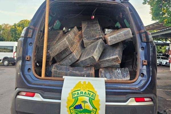 Fuga na BR-467 termina com quase 736 kg de maconha apreendidos e veículo furtado recuperado