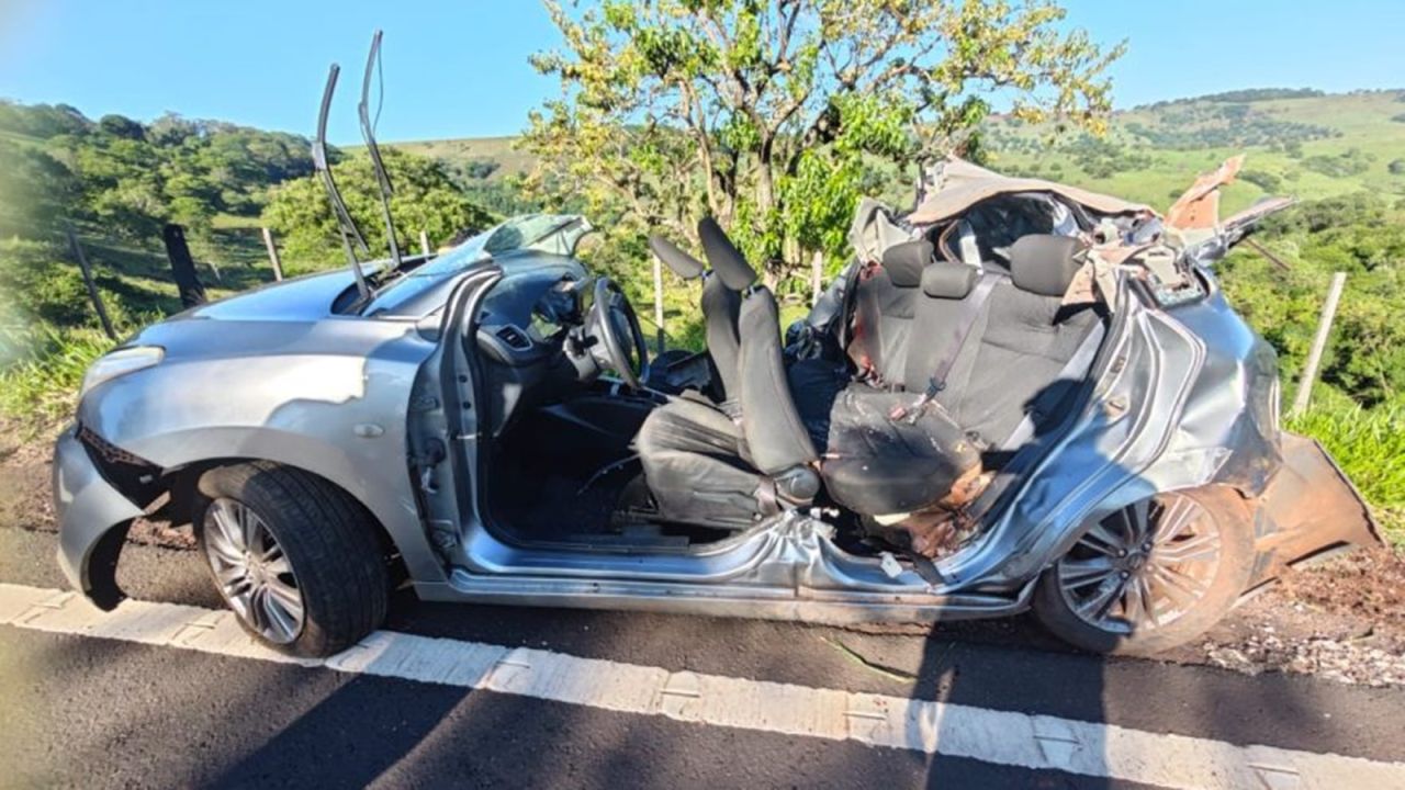 Homem morre e três ficam feridos em grave acidente na PR-317 entre São José das Palmeiras e Ouro Verde do Oeste