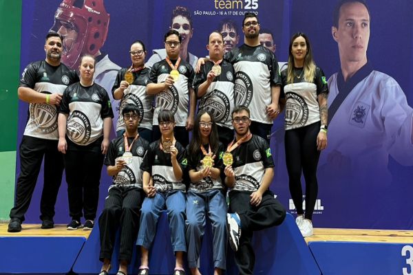 Imagem referente a notícia: Cascavel brilha no Campeonato Brasileiro de Parataekwondo e conquista 9 medalhas em São Paulo