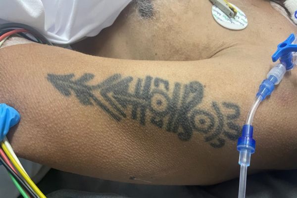 Imagem referente a notícia: Hospital Universitário pede ajuda da população para descobrir identidade de paciente levado pelo Samu