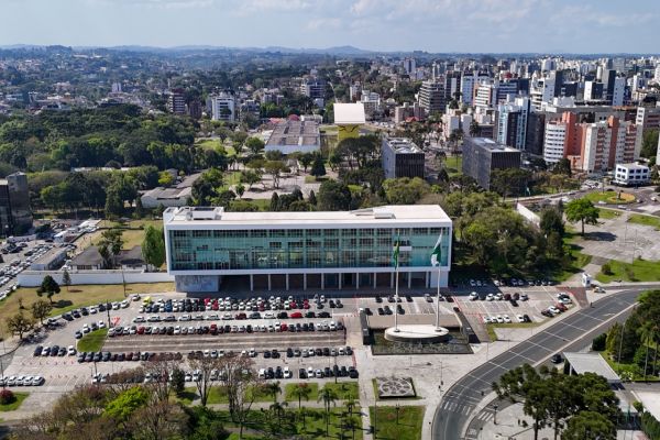 Imagem referente a notícia: Com adesões a atas, órgãos estaduais economizam R$ 24 milhões em licitações em 2025