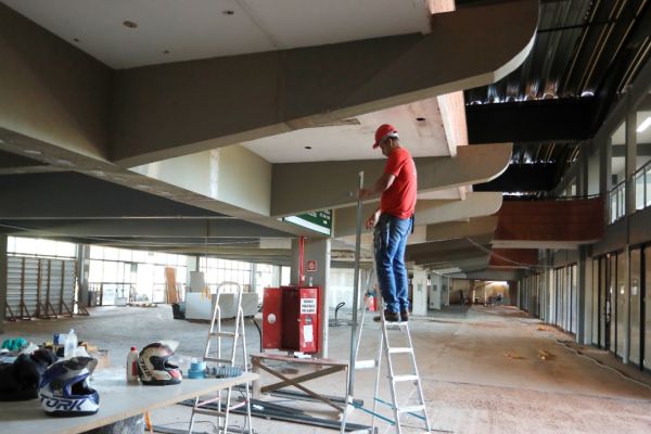 Com 78% do cronograma concluído, Reforma do Terminal Rodoviário de Cascavel avança e já atende passageiros no andar superior