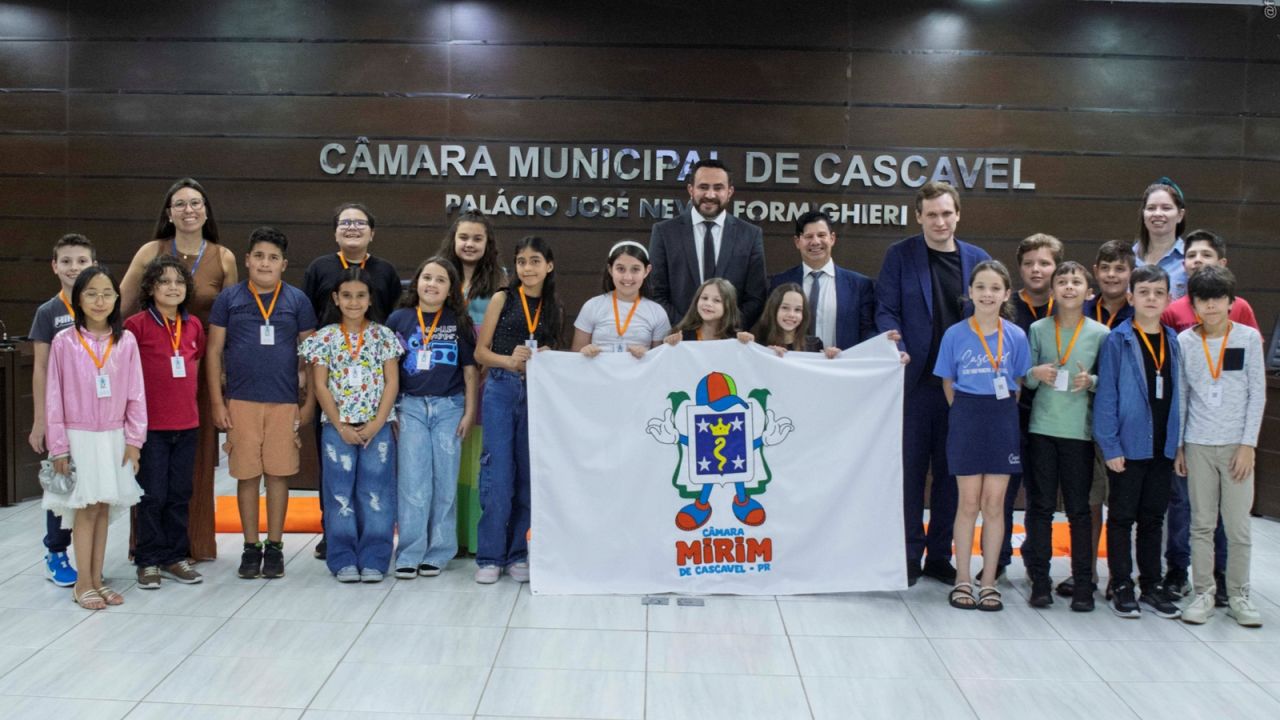 Câmara Mirim de Cascavel entrega 128 propostas para melhorar bairros, escolas e comunidades