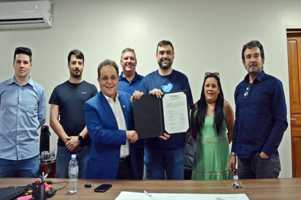 Imagem referente a notícia: Corbélia vive o “Dia das Ordens de Serviço” e anuncia quase R$ 8 milhões em novas obras de asfalto