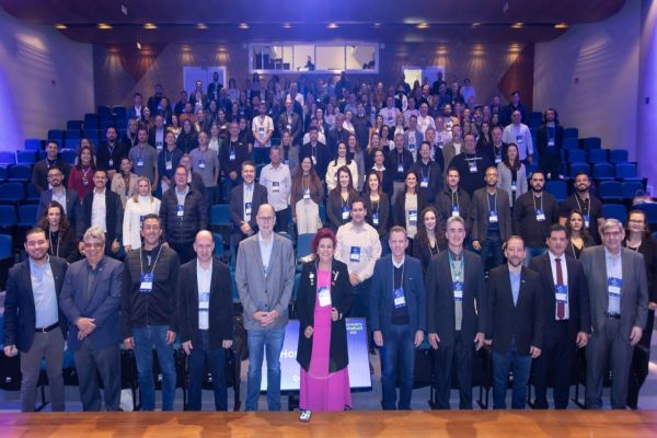 Imagem referente a notícia: Rede de Secretários reúne gestores de 102 municípios em capacitação voltada ao desenvolvimento local