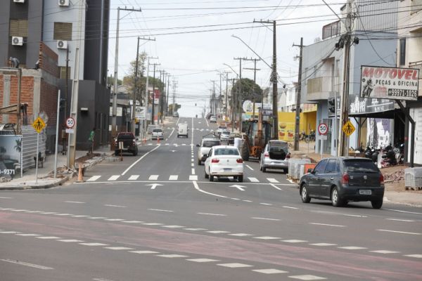 Binário entre as ruas Rio da Paz e Rubens Lopes é liberado em Cascavel