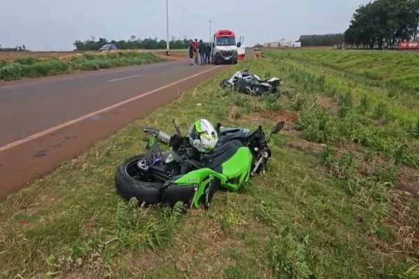Imagem referente a notícia: Três motos de alta cilindrada se envolvem em grave acidente na BR-163 entre Toledo e Marechal Cândido Rondon