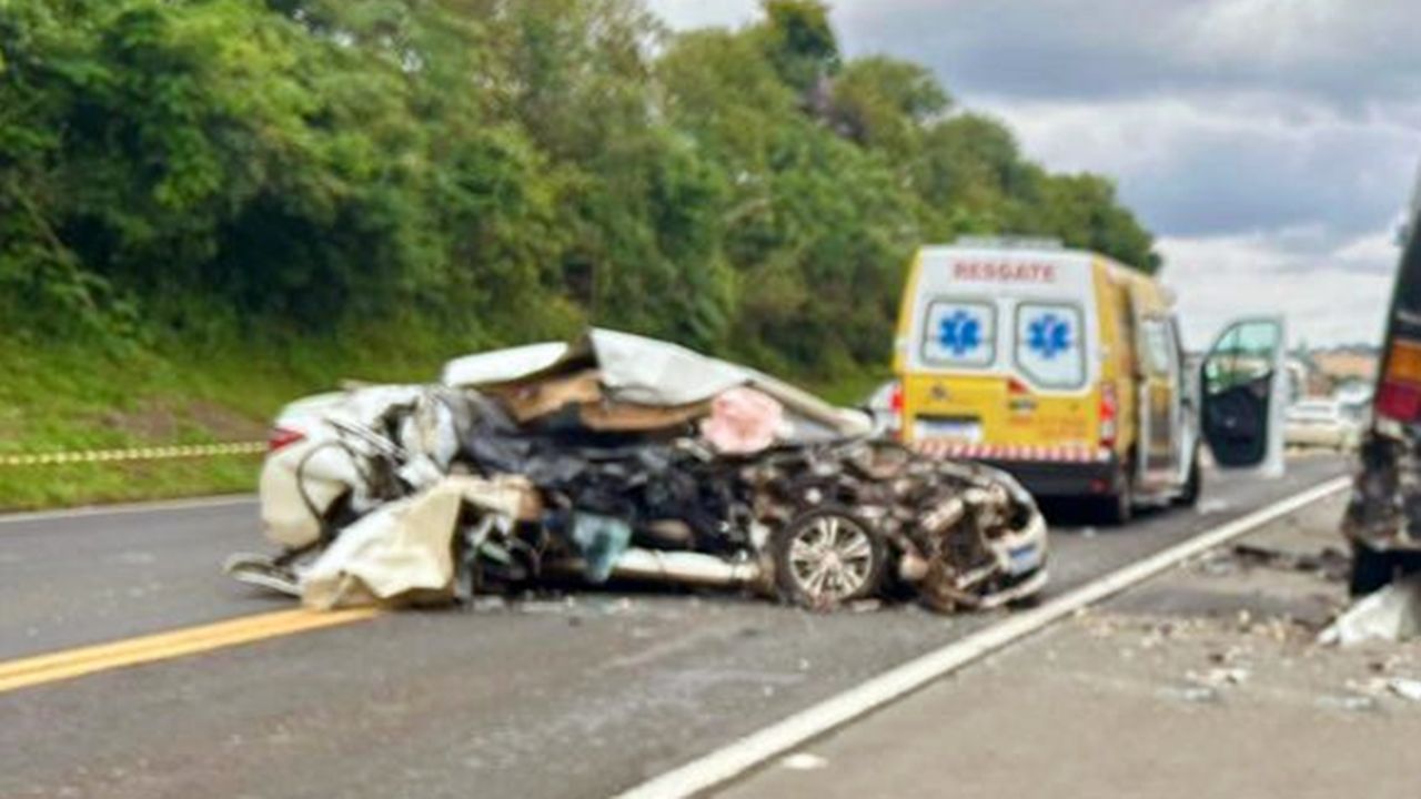 Tragédia na BR-277: Professores de voleibol morrem em colisão entre carro da Prefeitura de Medianeira e ônibus de turismo