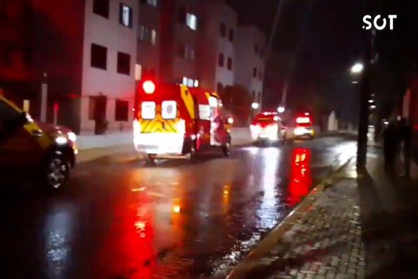 Imagem referente a notícia: Mulher pula do segundo andar para escapar de tentativa de feminicídio em Cascavel
