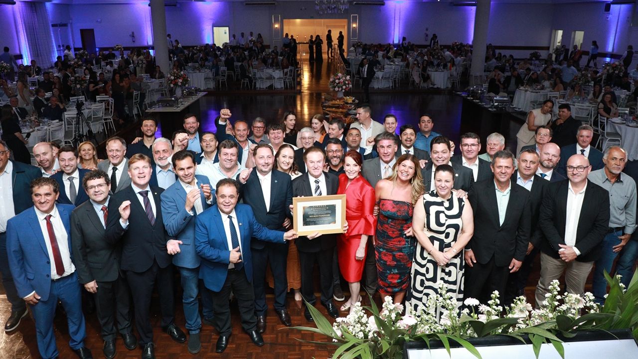 AMOP concede título de Cidadão Honorário a Nelson Padovani