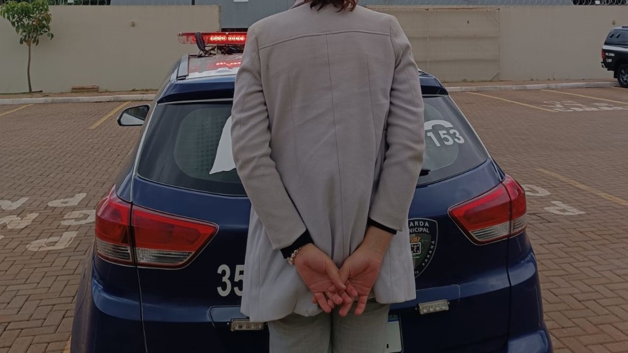 Mulher é detida por furto em supermercado na Avenida Brasil em Cascavel