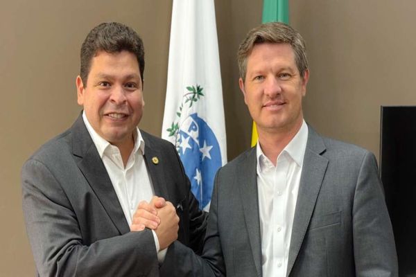 Imagem referente a notícia: Gugu Bueno e Santin Roveda destacam crescimento de 34,2% nos emplacamentos após redução do IPVA