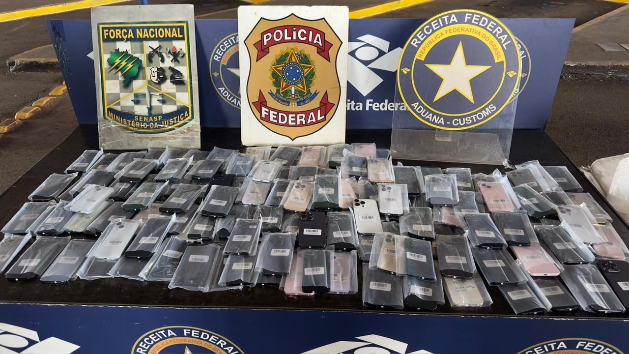 Receita Federal apreende mais de R$ 300 mil em smartphones descaminhados e diversos anabolizantes