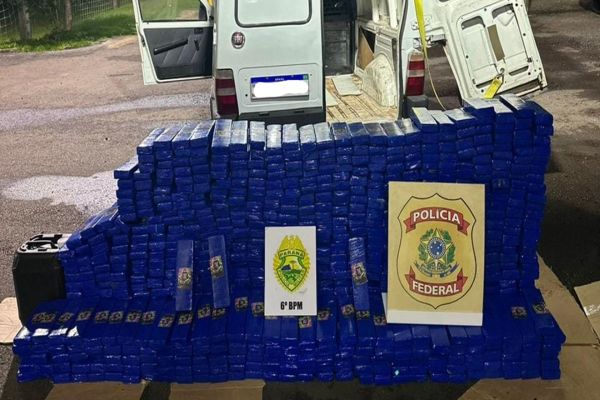 Polícia Militar intercepta carro e apreende mais de meia tonelada de maconha na BR-277 no oeste do Paraná