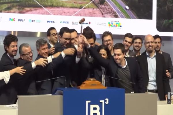 Imagem referente a notícia: Reune conquista o Lote 5 de Rodovias do Paraná com desconto de 23,83% no Pedágio do Oeste do Paraná