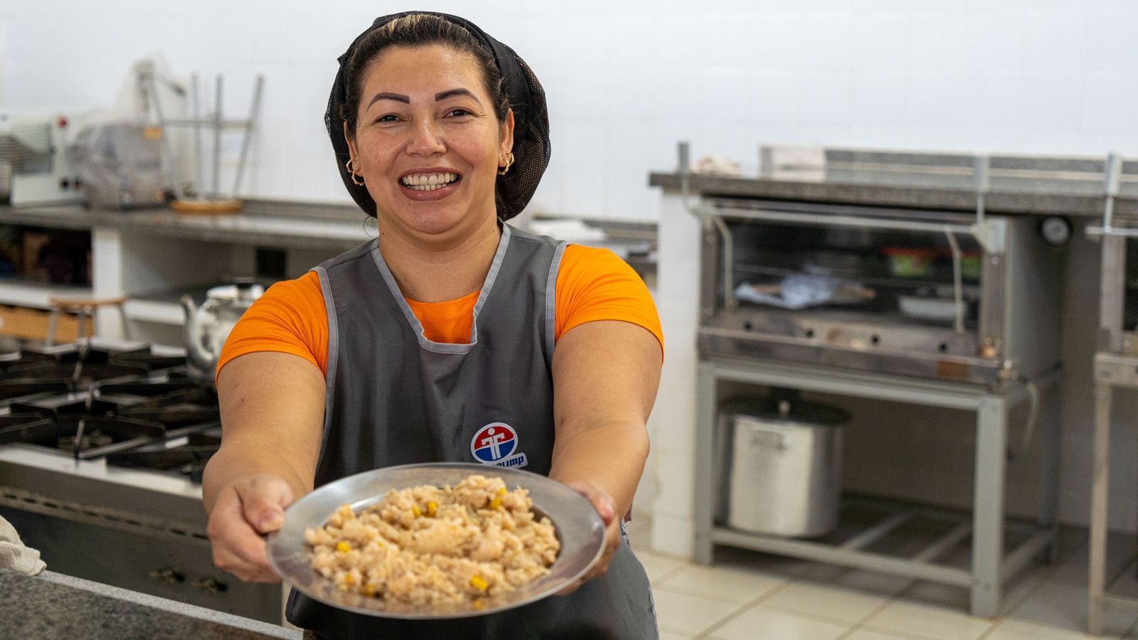 Merenda nota 10: 4 mil cozinheiras cuidam da alimentação escolar no Paraná