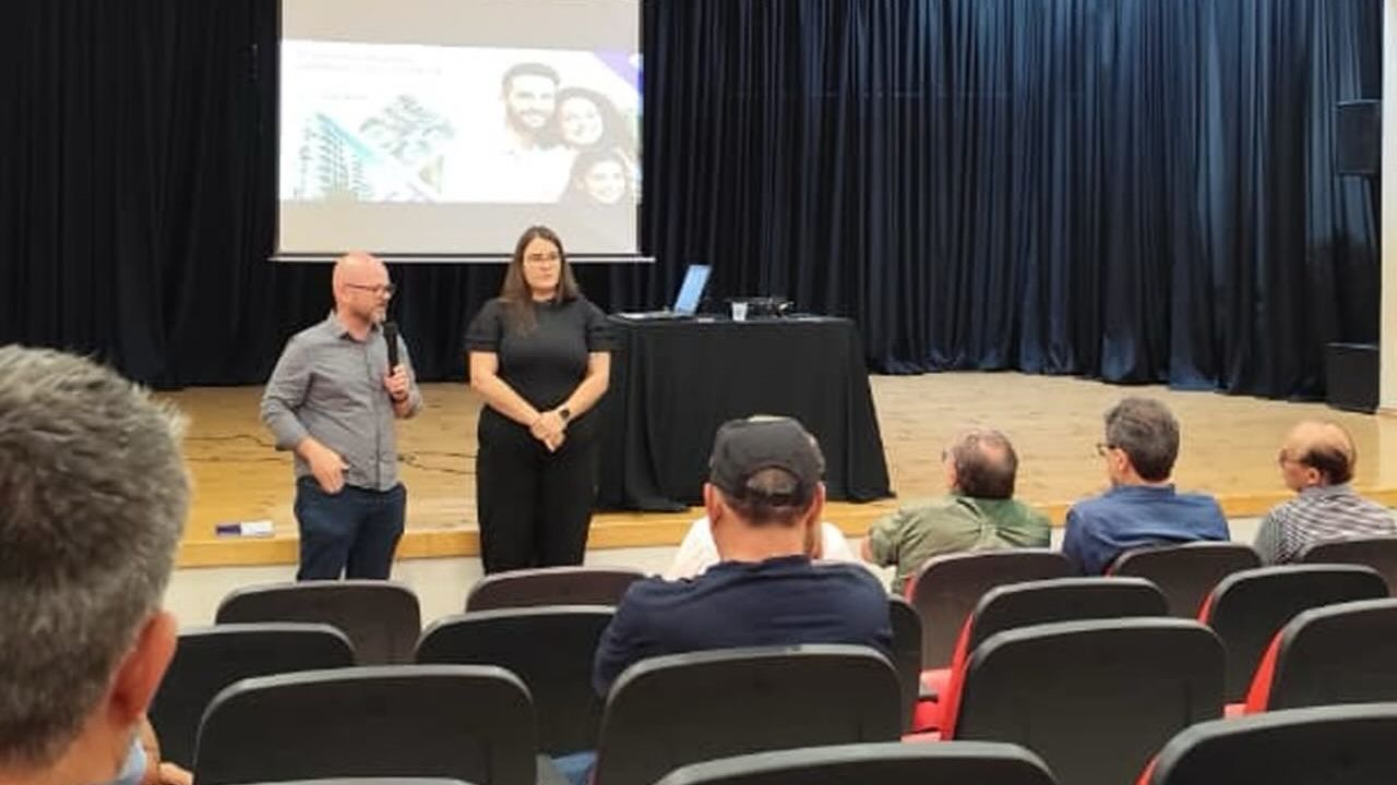 Cafelândia abre porta para moradores conquistarem suas escrituras definitivas