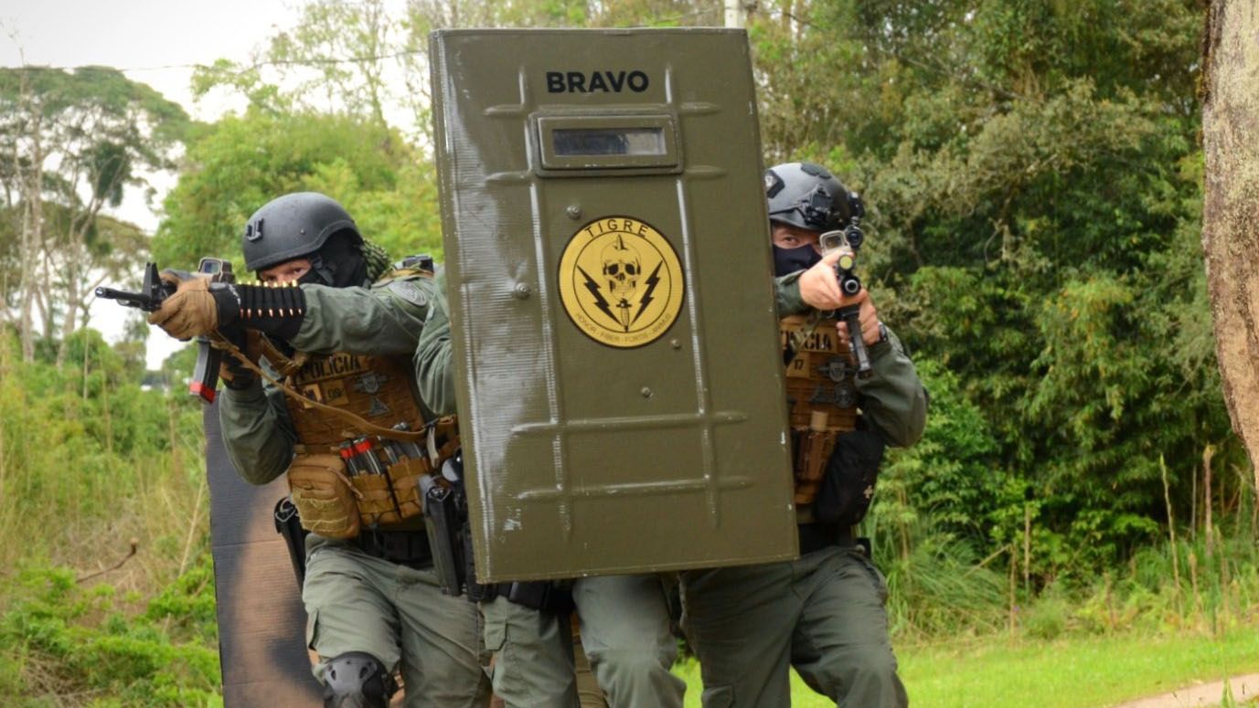 Negociações, resgates e operações de alto risco: grupo Tigre completa 35 anos