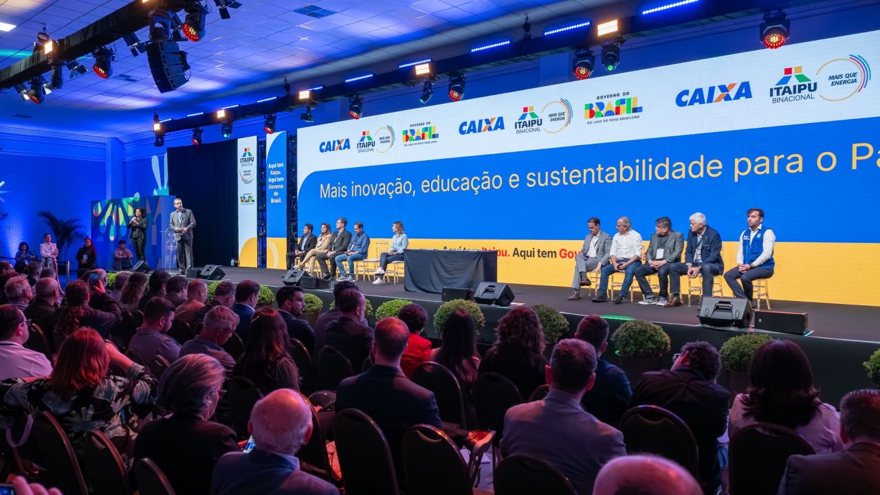 Itaipu anuncia convênios para a educação que beneficiam mais de 170 mil paranaenses