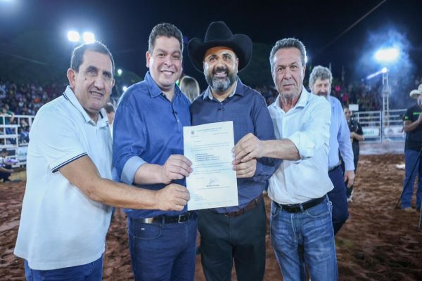 Imagem referente a notícia: Campina da Lagoa recebe pacote de R$ 30 milhões em obras de saúde, educação e infraestrutura