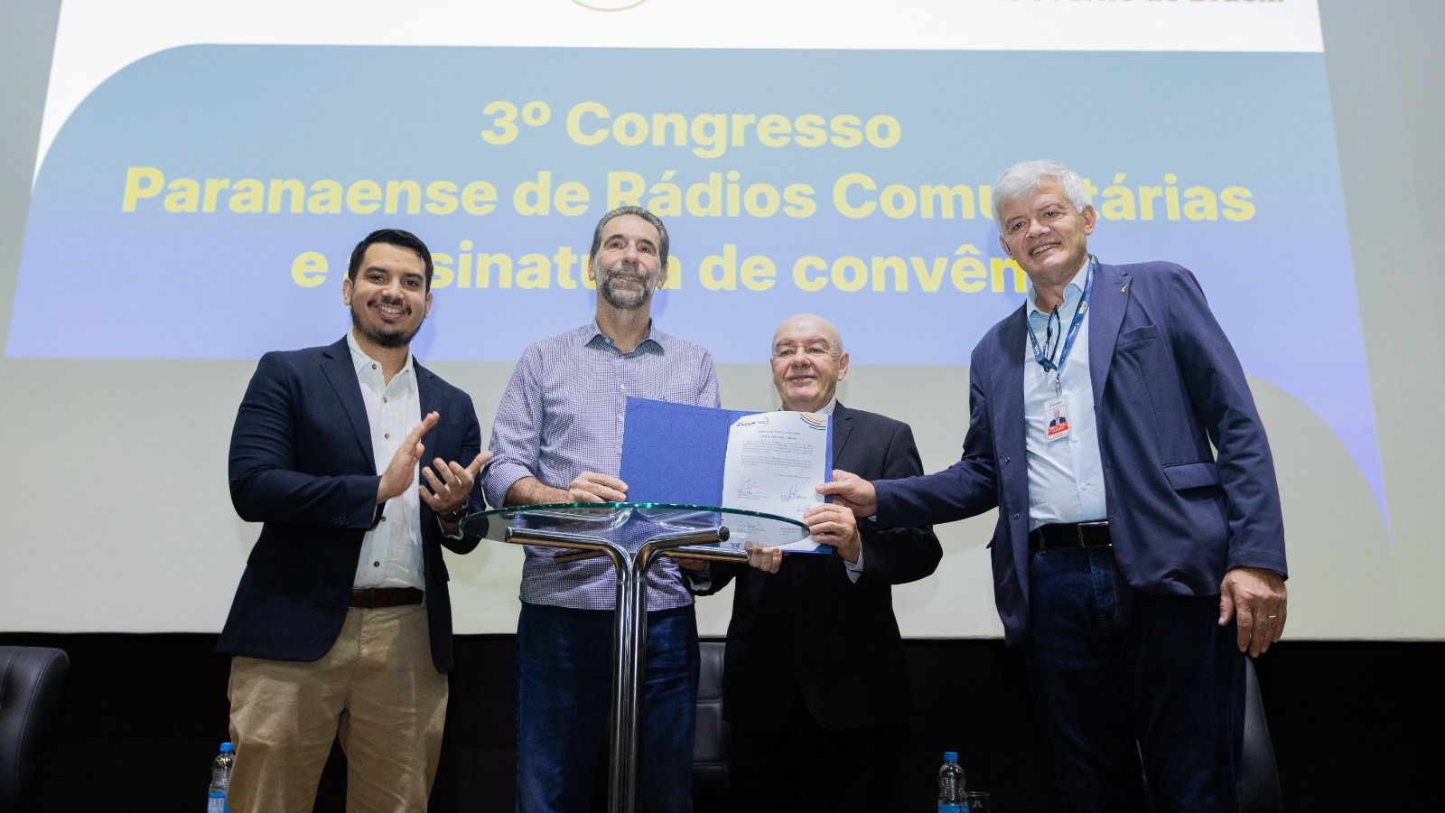 Itaipu firma parceria com Rádios Comunitárias do Paraná