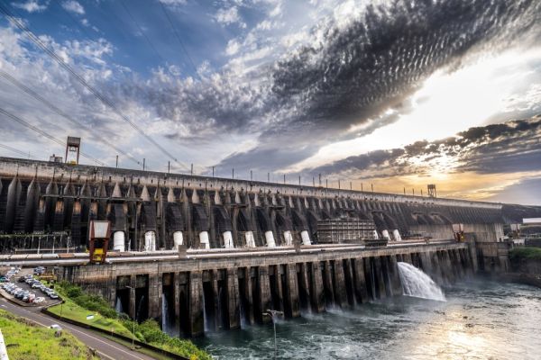 Imagem referente a notícia: Itaipu destaca no Senado que é uma das fontes de energia mais baratas para o consumidor