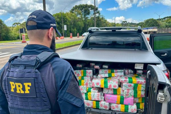 PRF apreende mais de 600 quilos de maconha na BR-277, em Guarapuava